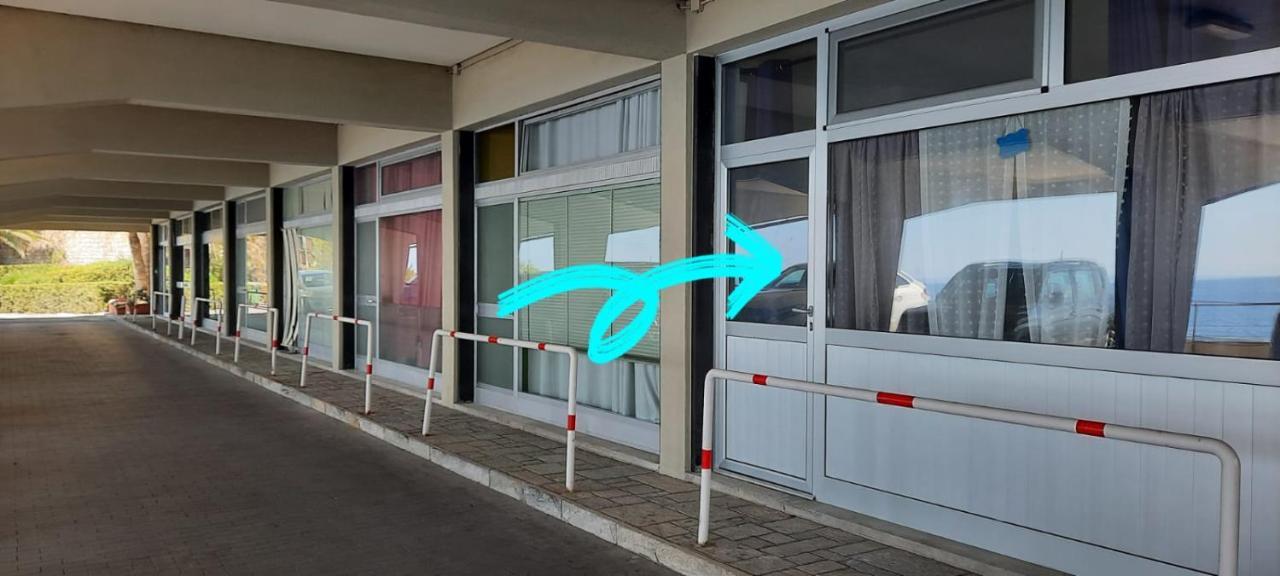 Casaviva - Grazioso Bilocale Sul Mare A Ospedaletti Apartment Exterior photo
